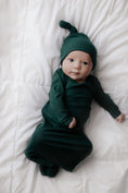 Load image into Gallery viewer, Forest Green Ribbed Knotted Newborn Gown and Hat
