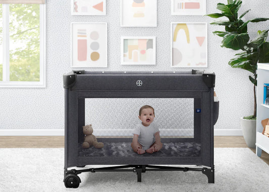 Baby Gap Deluxe Play Yard