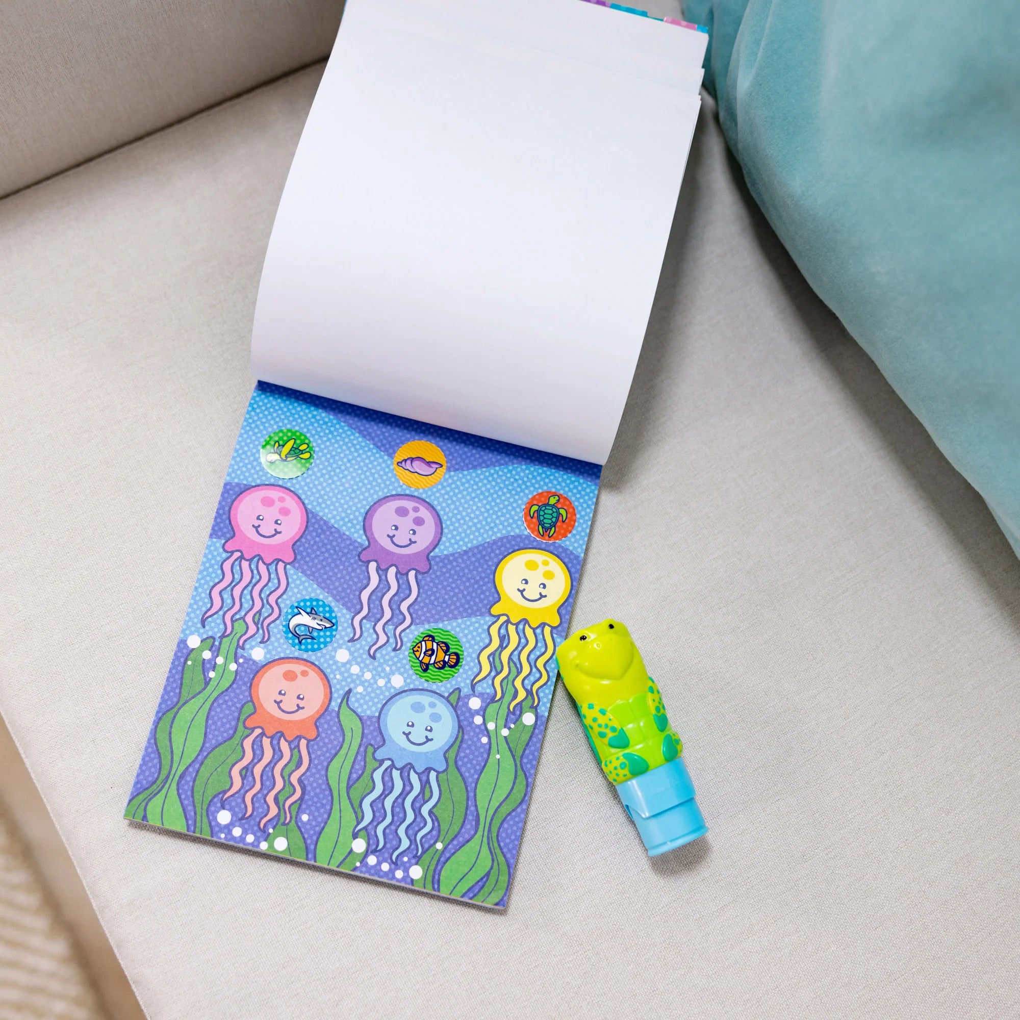 Sticker WOW! Activity Pad- Turtle by Melissa & Doug