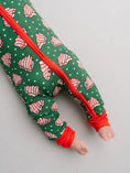 Load image into Gallery viewer, Tree Treats Bamboo Sleeper
