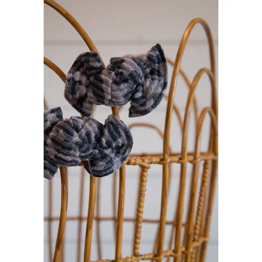 Mocha Leopard Crinkle + Piggie Set
