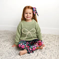 Load image into Gallery viewer, Green Bow Sweater
