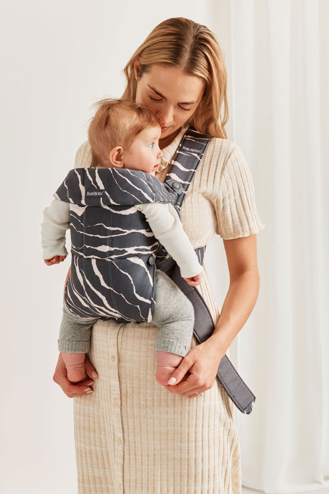 BabyBjorn Anthracite/Landscape Cotton Baby Carrier Mini