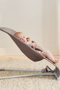 Load image into Gallery viewer, BabyBjorn Bouncer Bliss - Sand gray - Woven, Petal quilt
