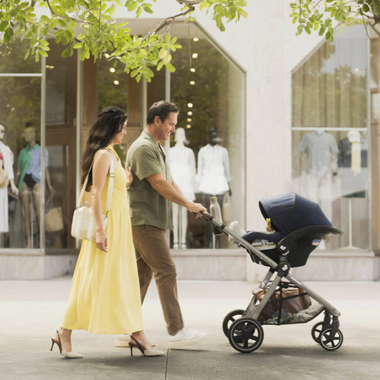 Maxi-Cosi Zelia  Luxe 5-in-1 Modular Travel System - New Hope Black